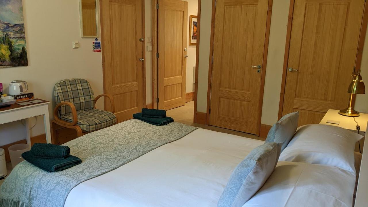 Owl Lodge Bed & Breakfast Kilmuir  Eksteriør billede