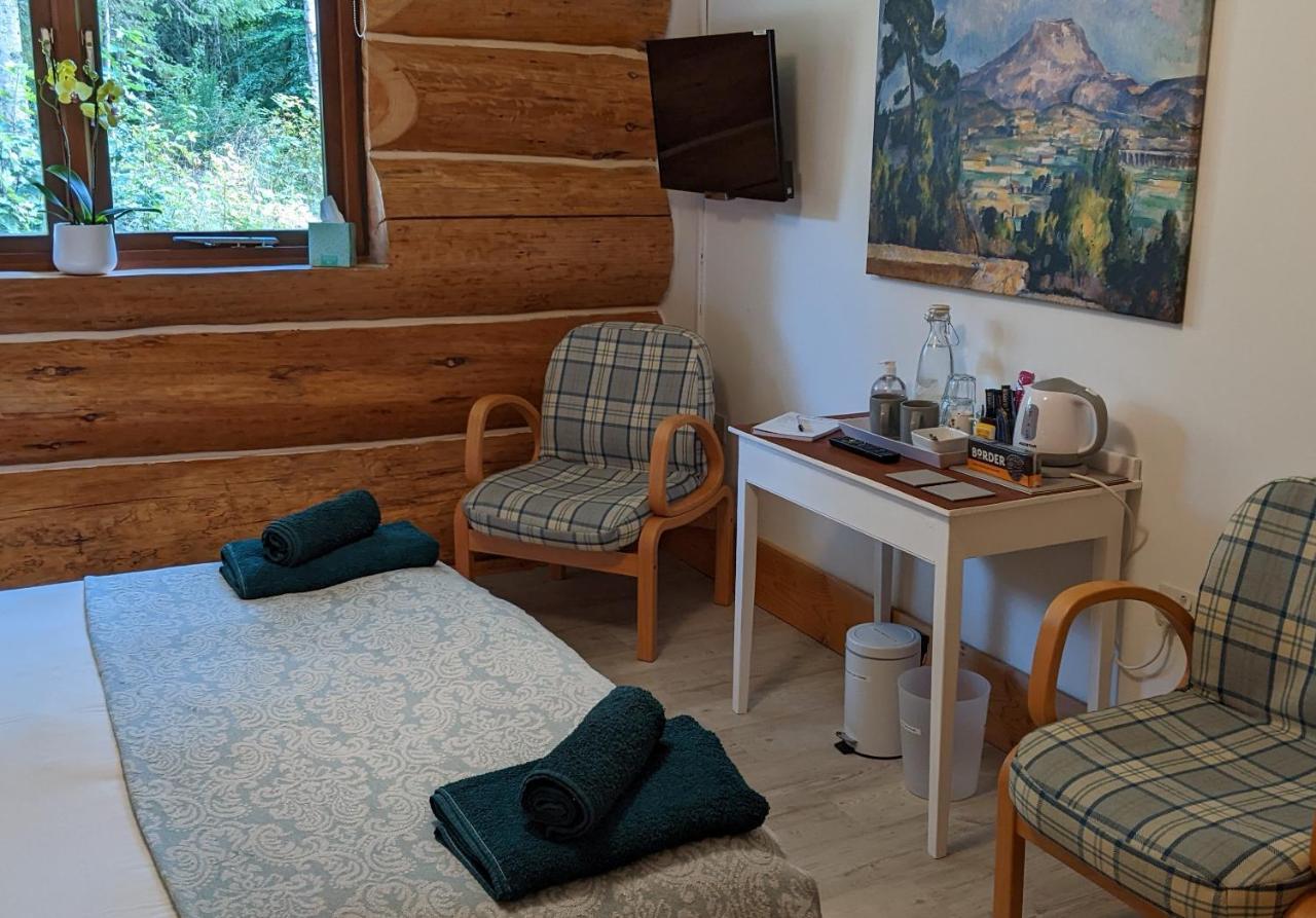 Owl Lodge Bed & Breakfast Kilmuir  Eksteriør billede